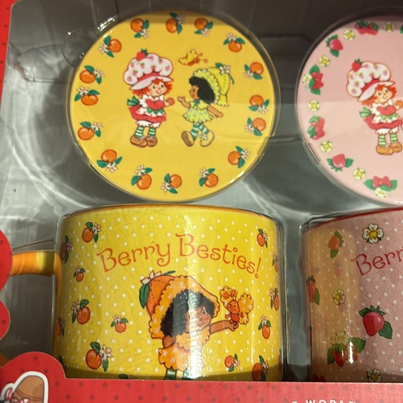 Strawberry Shortcake 🍓🍰 Berry Besties Mug and Coaster Set - Picture 2 of 6